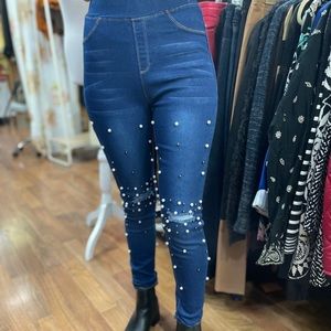 Denim Pearl embellished jegging jeans “stretchy” pull-on NWT